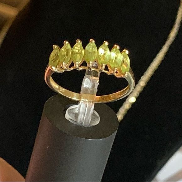 10k Gold Peridot Ring Size 8.5 - Picture 3 of 9